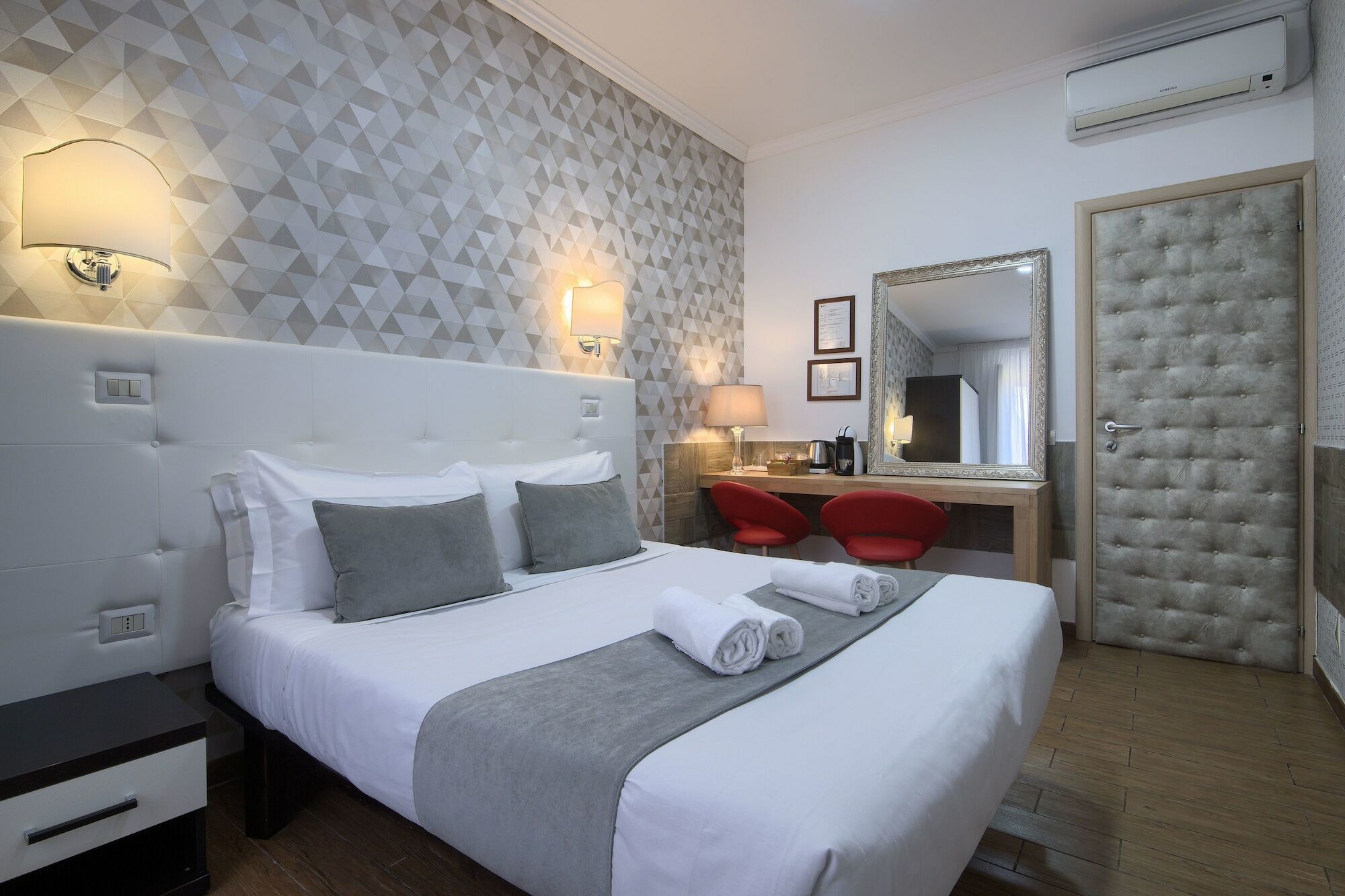Domus Pietro Inn Rom Exteriör bild